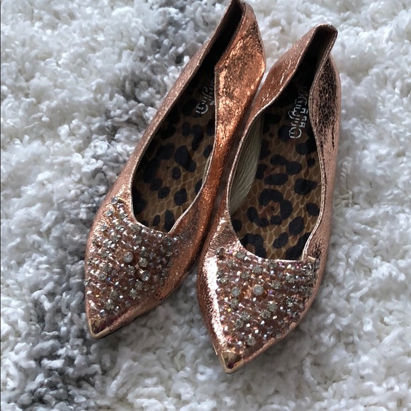 Flat shoes with stones and studs - Picture 6 of 8